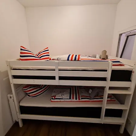 Zur Seerobbe 3*