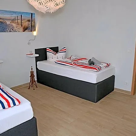 Zur Seerobbe 3*