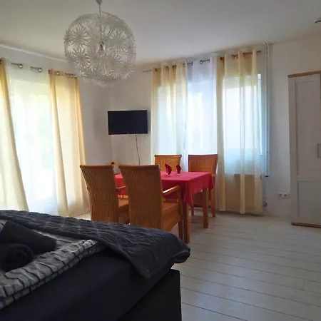 Zur Seerobbe 3*